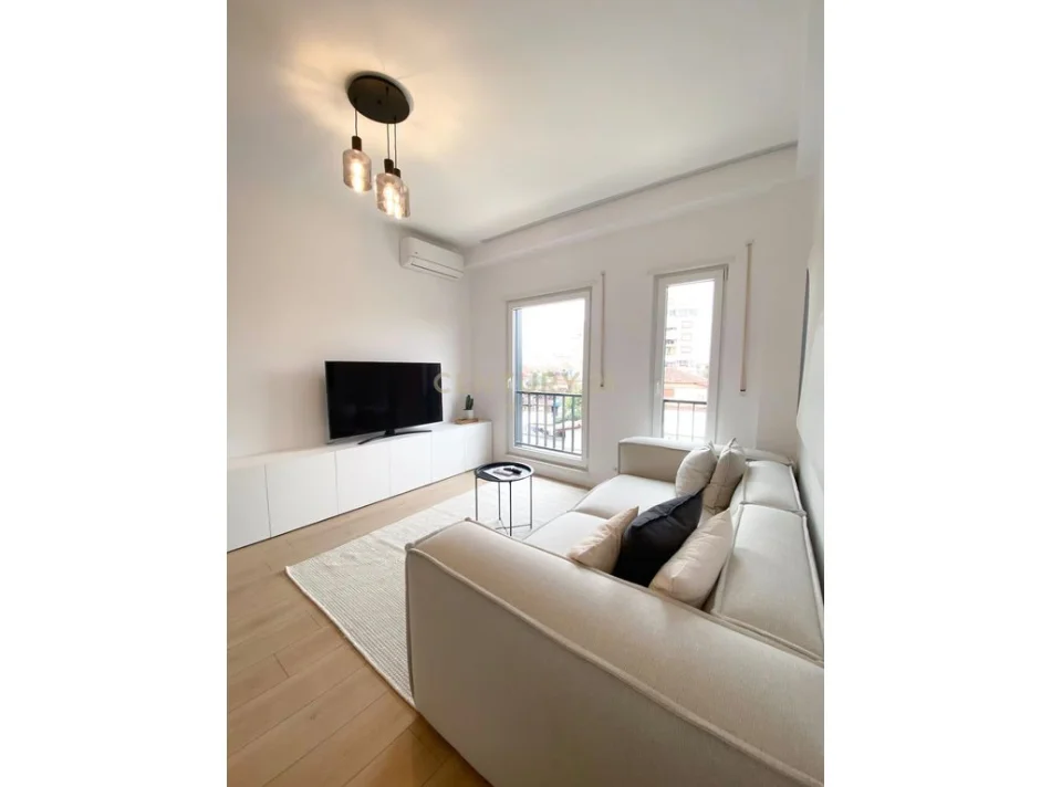 Tirane, jepet me qera apartament 1+1+Aneks+Ballkon Kati 1, 51 m² 750 € (Quartum Residence)