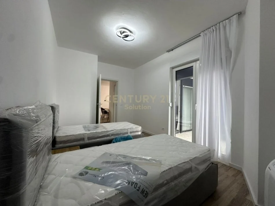 Tirane, jepet me qera apartament 2+1 Kati 9, 100 m² 800 € 