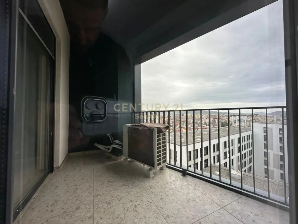 Tirane, jepet me qera apartament 2+1 Kati 9, 100 m² 800 € 