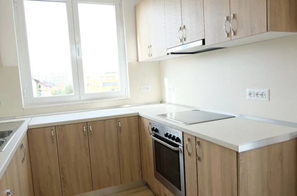 Tirane, jepet me qera apartament 2+1+Ballkon Kati 4, 100 m² 650 € (Rruga e Dibres)