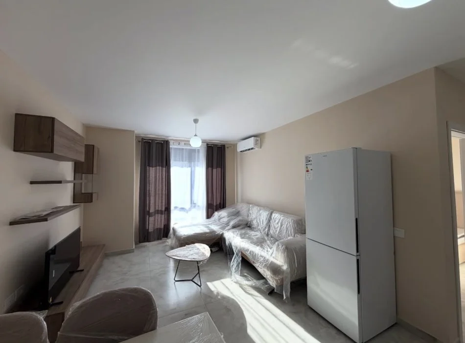 Tirane, shitet apartament 1+1+Ballkon , 60 m² 122.000 € (5 Maji)