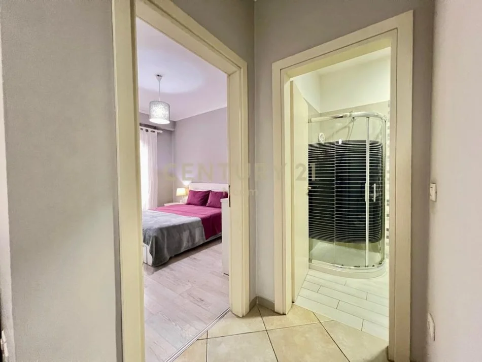 Tirane, jepet me qera apartament 1+1+Ballkon Kati 3, 60 m² 800 € 