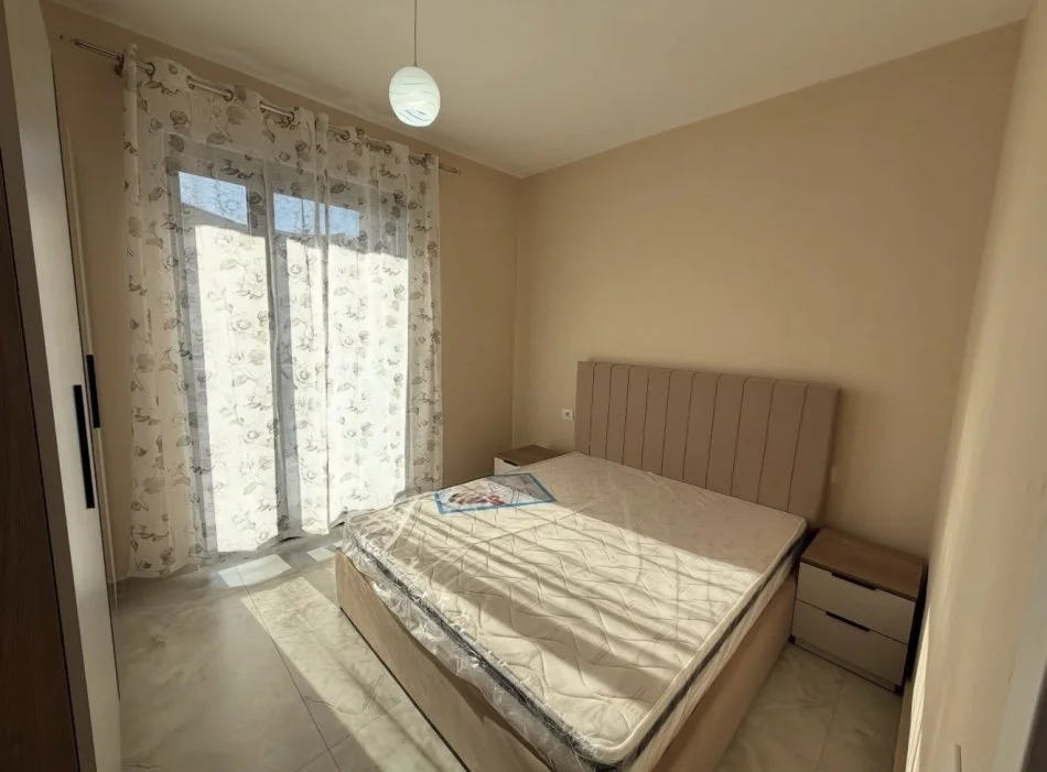 Tirane, shitet apartament 1+1+Ballkon , 60 m² 122.000 € (5 Maji)