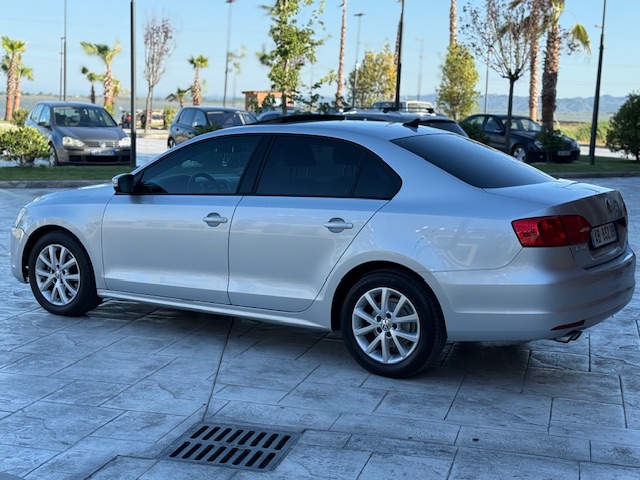 Vw Jetta Benzin+100%Gaz,Automat  6.800 €