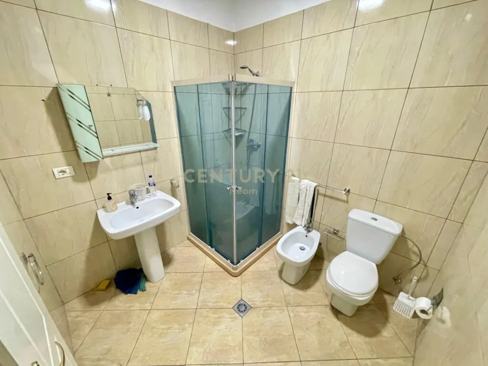 Tirane, shitet apartament 2+1 Kati 3, 160 m² 260.000 € (Myslym Shyri)