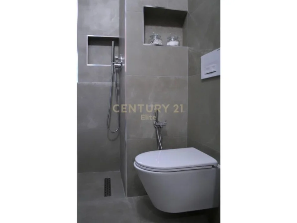 Tirane, shitet apartament 1+1 Kati 3, 61 m² 111.000 € (Myslym Shyri)