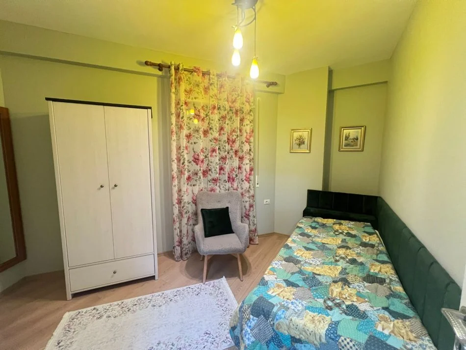 Shqiperi, jepet me qera apartament 2+1 Kati 3, 80 m² 599 € (Unaza e re)