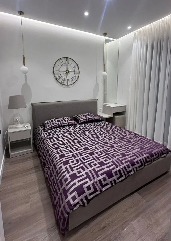 Tirane, jepet me qera apartament 1+1 Kati 8, 50 m² 624 € (Bulevardi i ri)