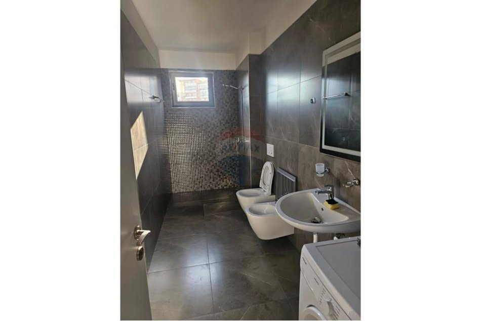 Tirane, jepet me qera apartament 1+1 Kati 5, 70 m² 500 € (Teodor keko)