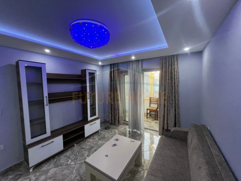 Tirane, shitet apartament 1+1+Ballkon Kati 2, 56 m² 135.000 € (Tregu Elektrik)