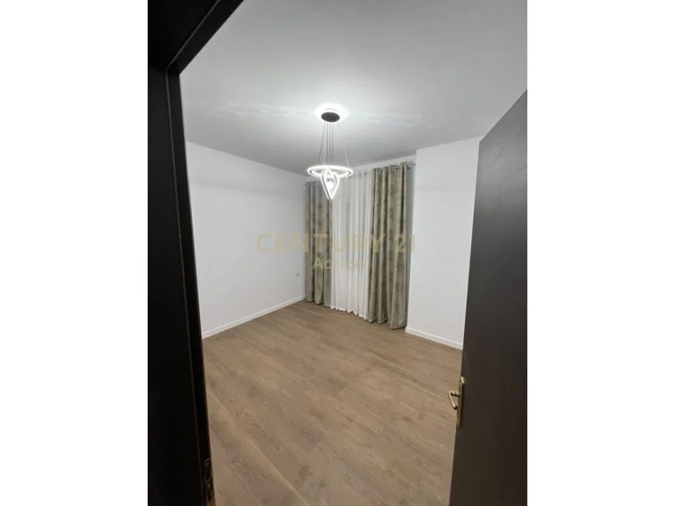 Tirane, jepet me qera apartament 1+1 Kati 2, 70 m² 350 € (Misto Mame)