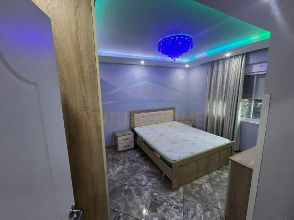 Tirane, shitet apartament 1+1+Ballkon Kati 2, 56 m² 135.000 € (Tregu Elektrik)