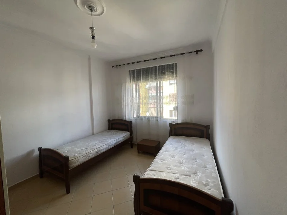 Tirane, jepet me qera apartament 2+1+Aneks+Ballkon Kati 6, 100 m² 470 € (Astir)