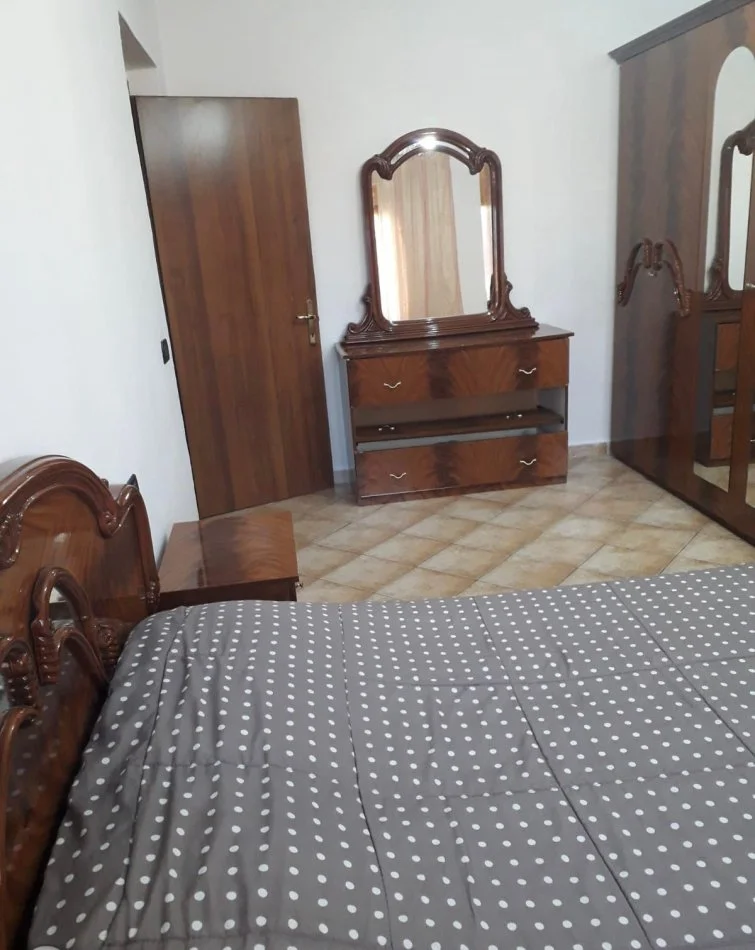 Tirane, jepet me qera apartament 2+1 Kati 6, 550 m² 550 € (Qender)
