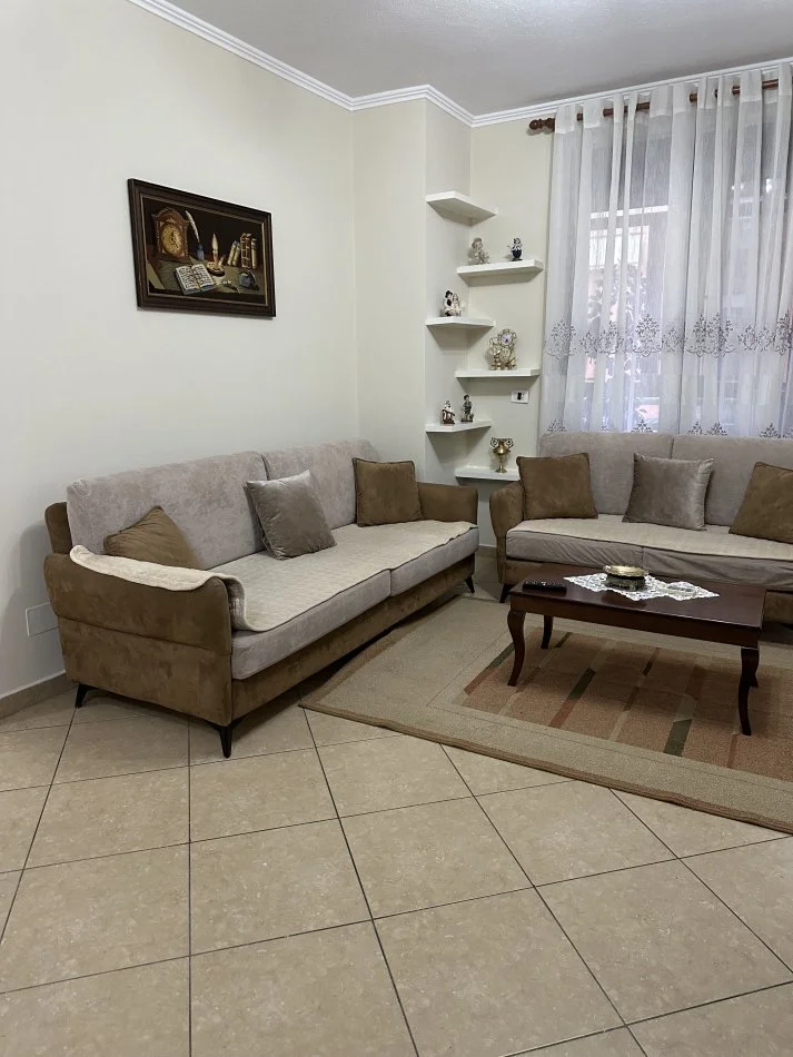 Tirane, jepet me qera apartament Kati 4, 87 m² 650 € 