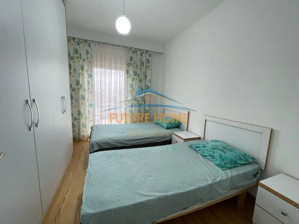 Tirane, jepet me qera apartament 2+1+Ballkon Kati 4, 95 m² 750 € (Quartum Residenc)
