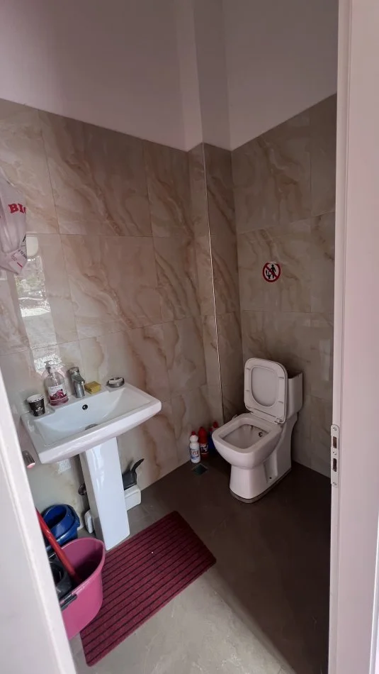 Tirane, shitet ambjent biznesi , 59 m² 210,000 € (Bulevardi Berisha)