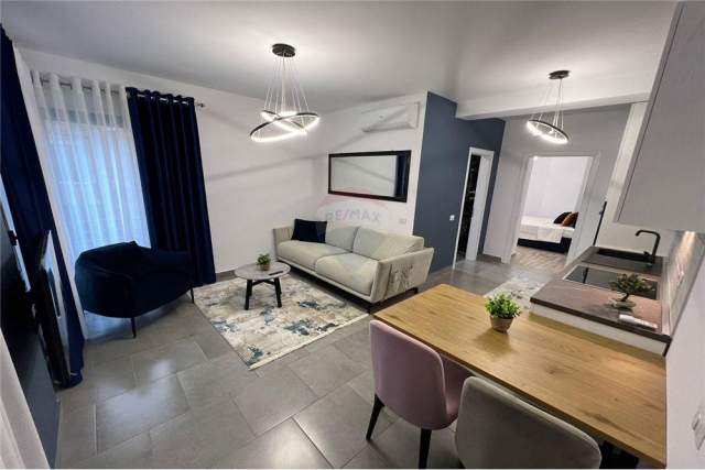 Tirane, jepet me qera apartament 1+1+BLK Kati 1, 66 m² 650 Euro