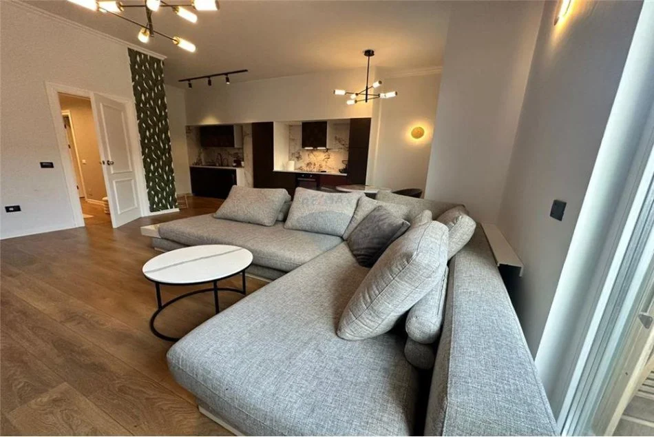 Tirane, jepet me qera apartament Kati 3, 140 m² 2.000 € 