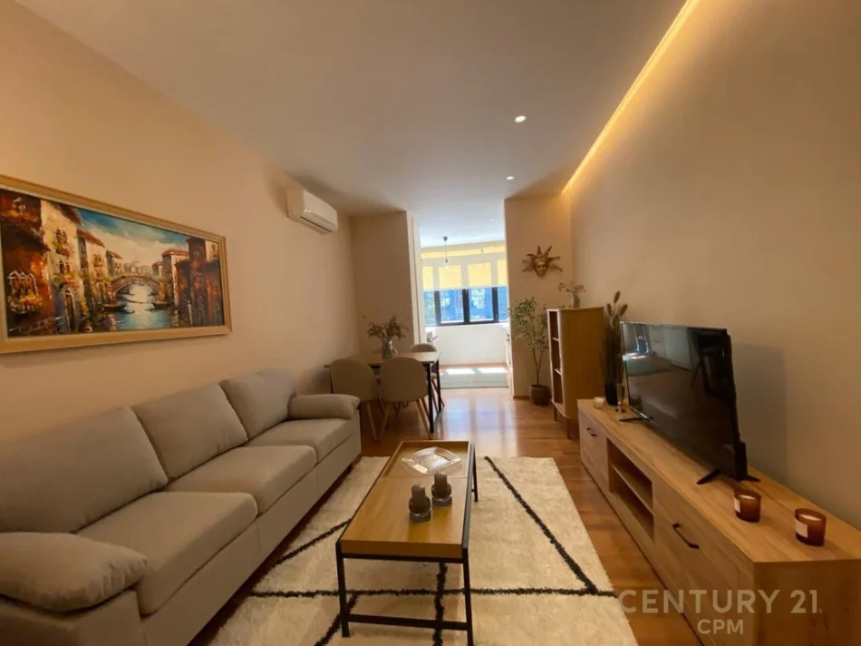 Tirane, jepet me qera apartament 2+1+Aneks+Ballkon Kati 2, 78 m² 1.300 € 
