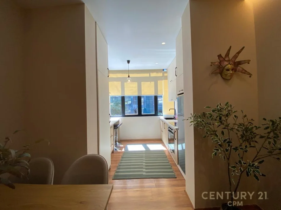 Tirane, jepet me qera apartament 2+1+Aneks+Ballkon Kati 2, 78 m² 1.300 € 