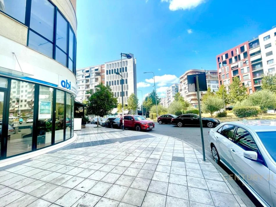 Tirane, shes ambjent biznesi Kati 0, 498 m² 