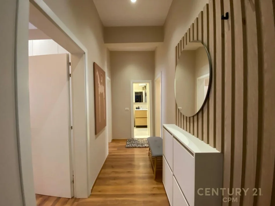 Tirane, jepet me qera apartament 2+1+Aneks+Ballkon Kati 2, 78 m² 1.300 € 