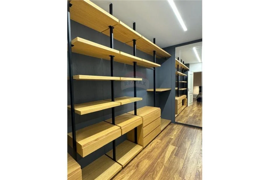 Tirane, jepet me qera apartament Kati 10, 137 m² 2.500 € 