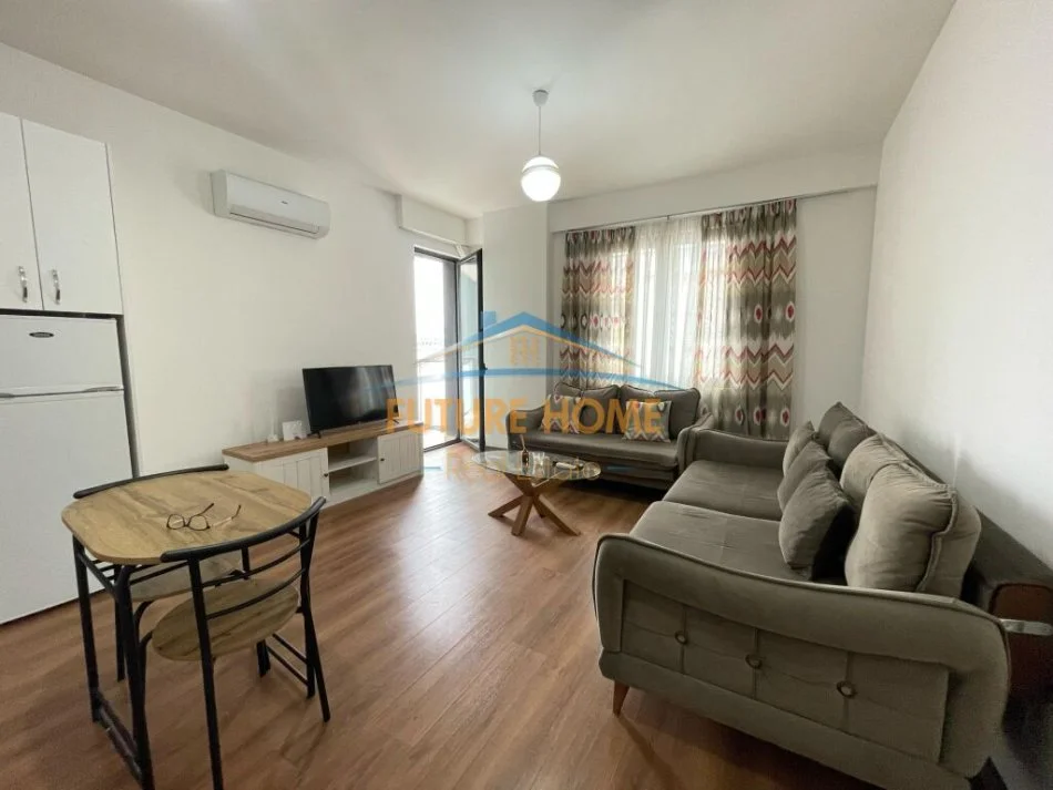 Tirane, jepet me qera apartament 1+1+Ballkon Kati 6, 78 m² 550 € (Panorama)