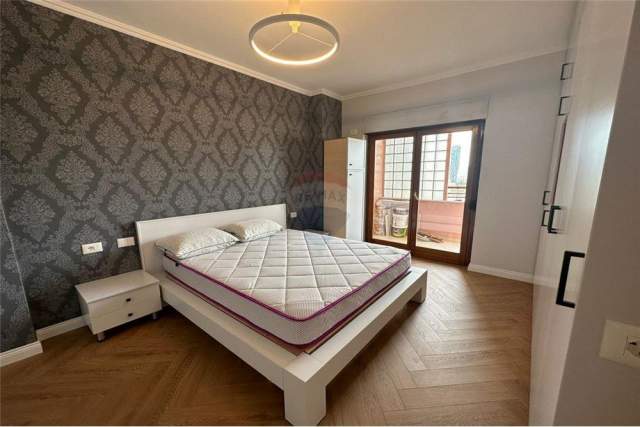Tirane, jepet me qera apartament 1+1+BLK Kati 8, 85 m² 800 Euro (Rruga Qemal Stafa)