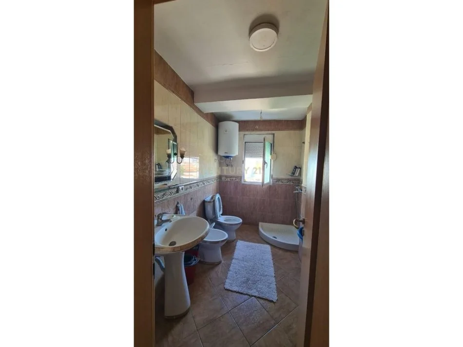 Tirane, shes apartament 3+1+Ballkon Kati 6, 100 m² 150.000 € 