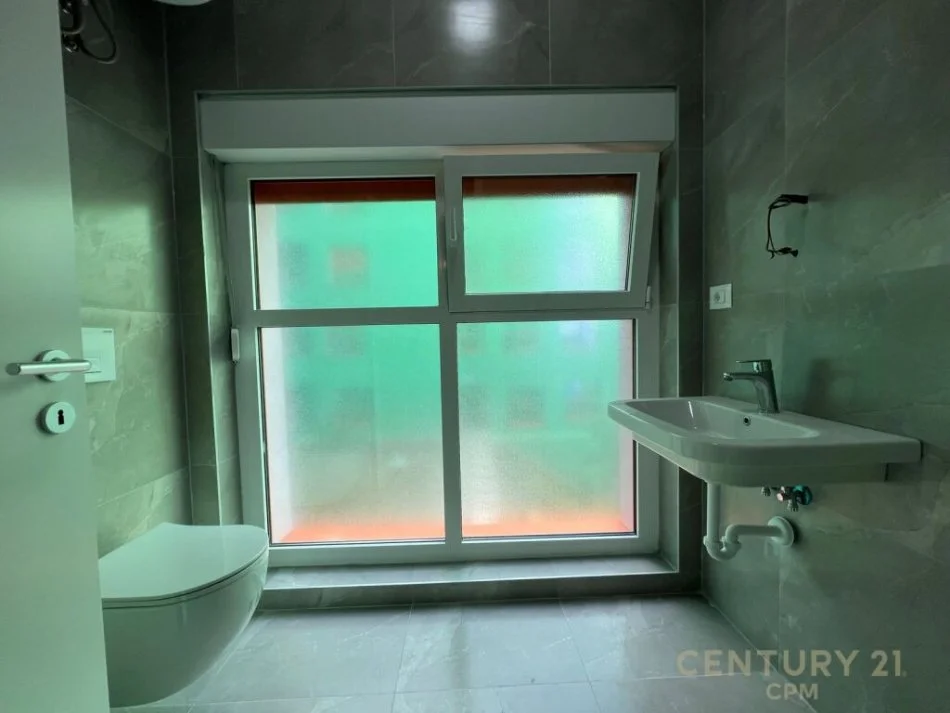 Tirane, shitet apartament 2+1 Kati 3, 98 m² 140.000 € (Mangalem, Ali Demi)