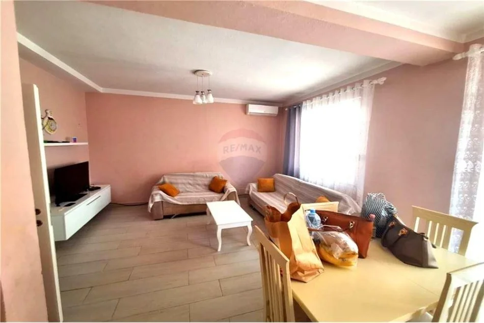 Tirane, jepet me qera apartament Kati 2, 88 m² 400 € 