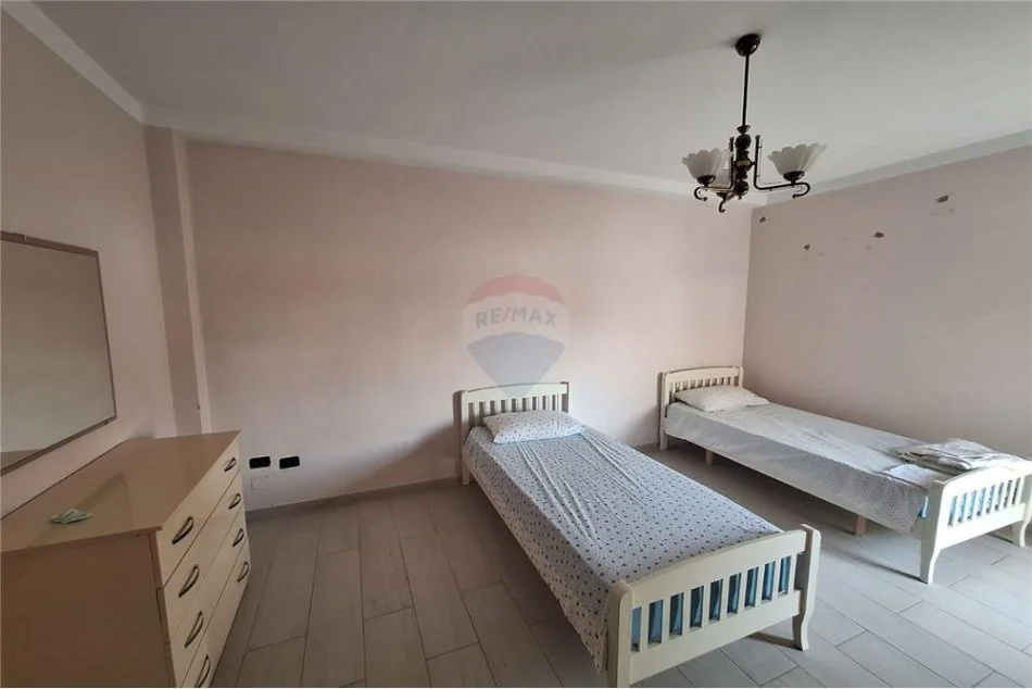 Tirane, jepet me qera apartament Kati 2, 88 m² 400 € 