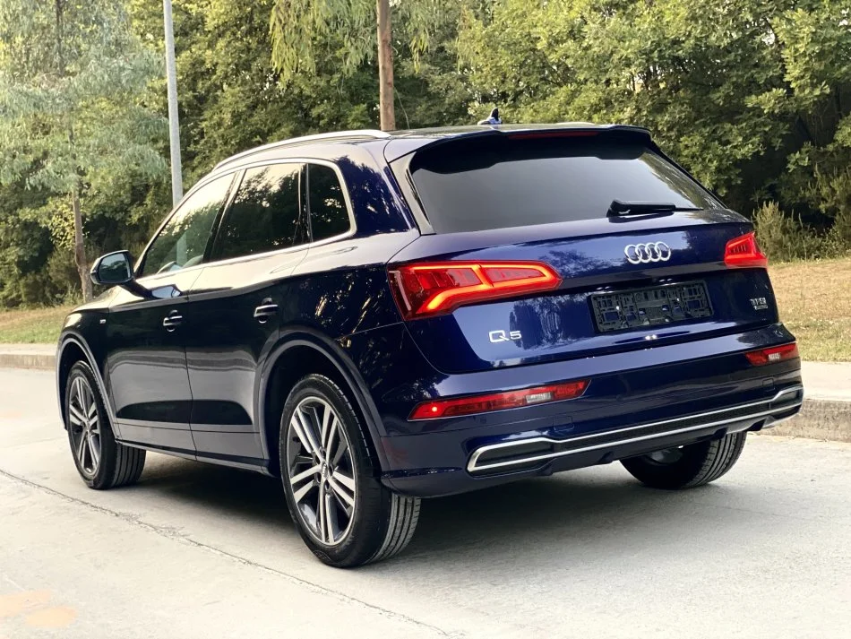 Tirane, shes makine Audi Q5 S line 2018 Benzin, blu e errët automatik Klima 140.000 km