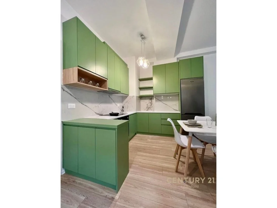 Tirane, jepet me qera apartament 1+1+Ballkon Kati 3, 80 m² 600 € 