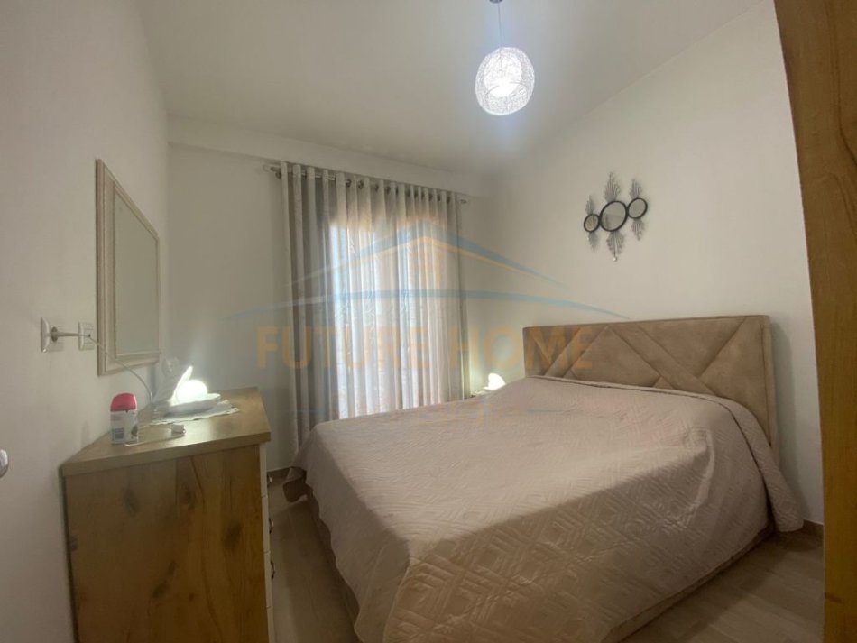 Tirane, jepet me qera apartament 2+1 Kati 4, 69 m² 650 € (21 Dhjetori)