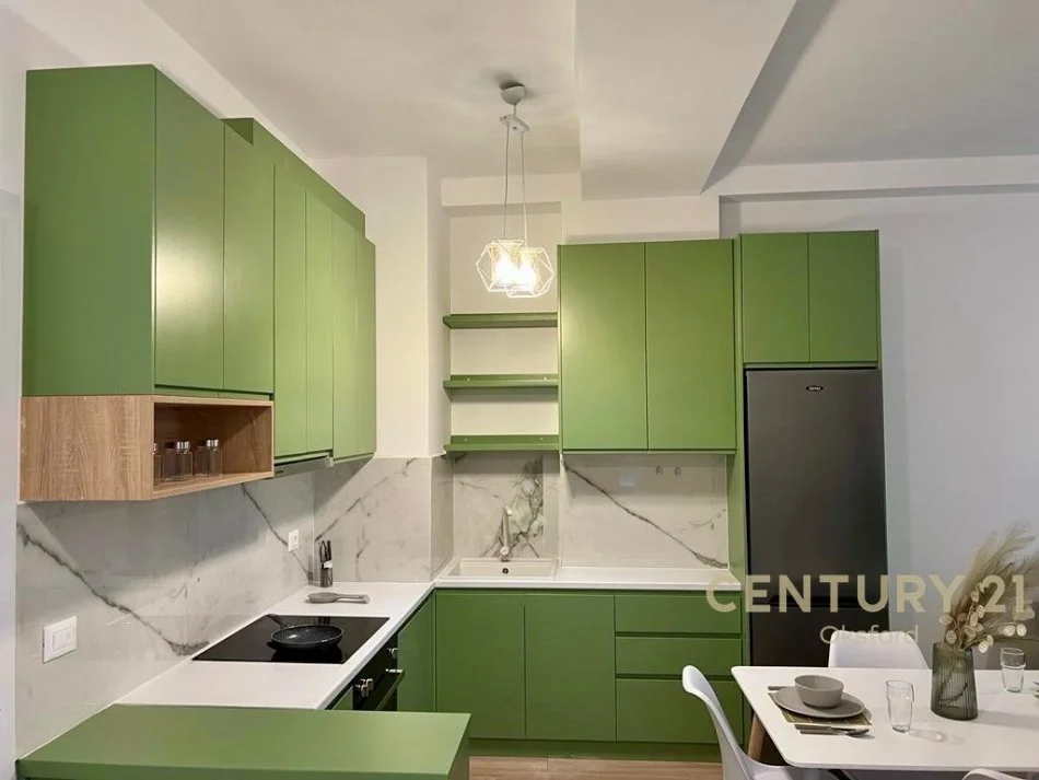 Tirane, jepet me qera apartament 1+1+Ballkon Kati 3, 80 m² 600 € 