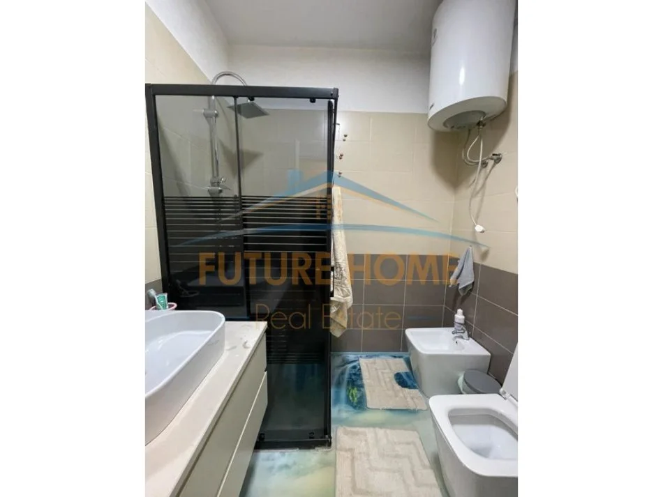 Shqiperi, shitet apartament 1+1 Kati 5, 67 m² 110.000 € (Bulevardi Dritan Hoxha)