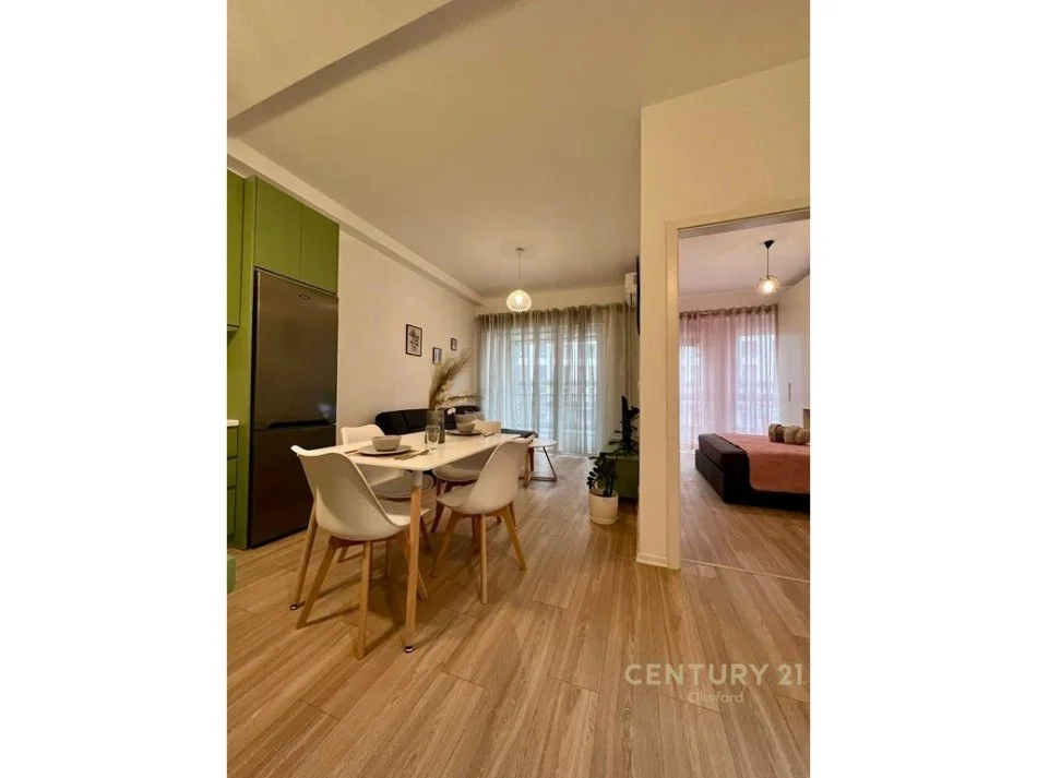 Tirane, jepet me qera apartament 1+1+Ballkon Kati 3, 80 m² 600 € 