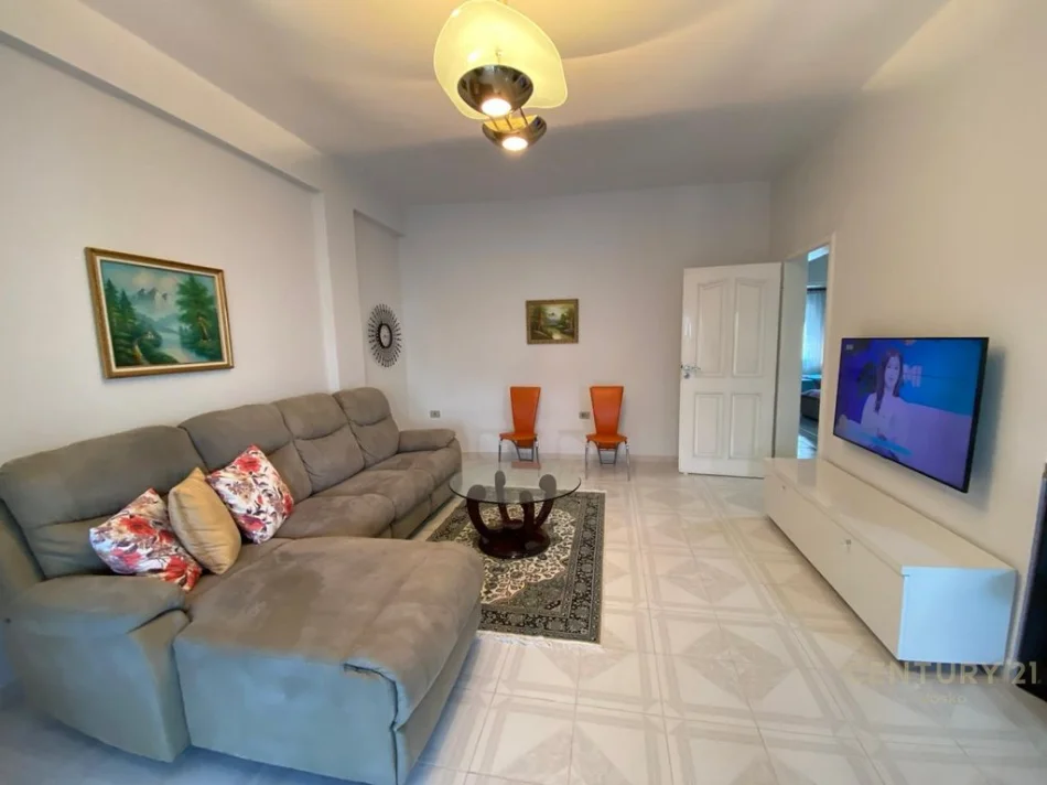 Tirane, jepet me qera apartament 2+1 Kati 4, 110 m² 700 € (rruga Haxhi Dalliu)