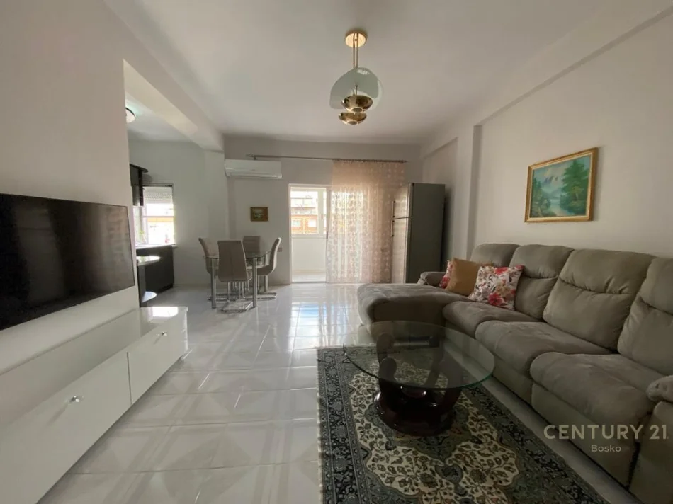 Tirane, jepet me qera apartament 2+1 Kati 4, 110 m² 700 € (rruga Haxhi Dalliu)