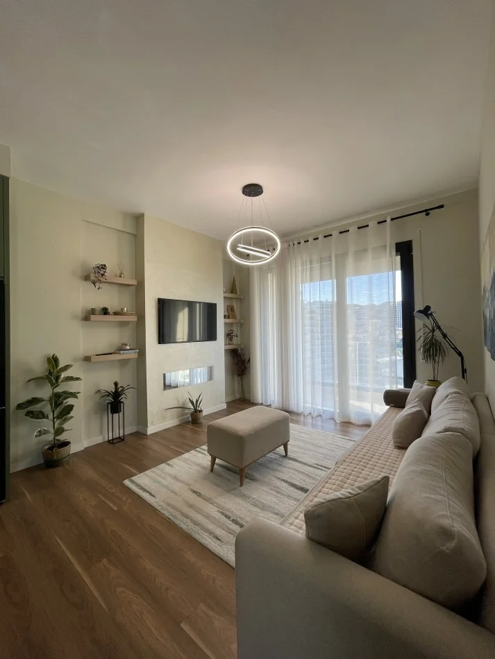 Tirane, jepet me qera apartament 2+1+Ballkon Kati 9, 1.500 m² 1.500 € 