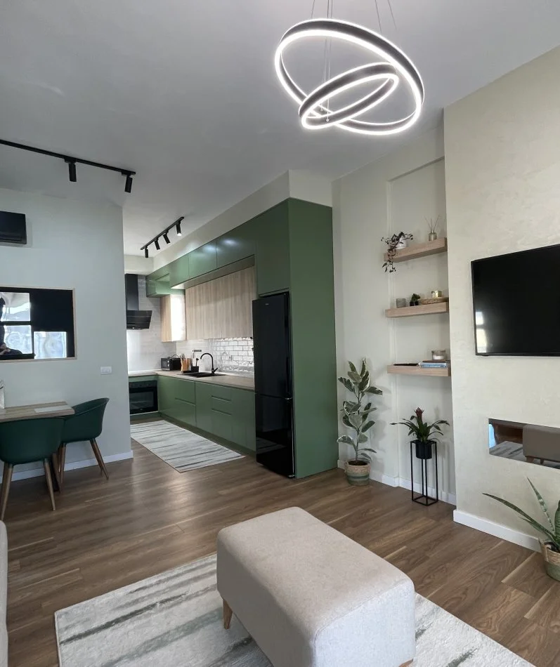 Tirane, jepet me qera apartament 2+1+Ballkon Kati 9, 1.500 m² 1.500 € 