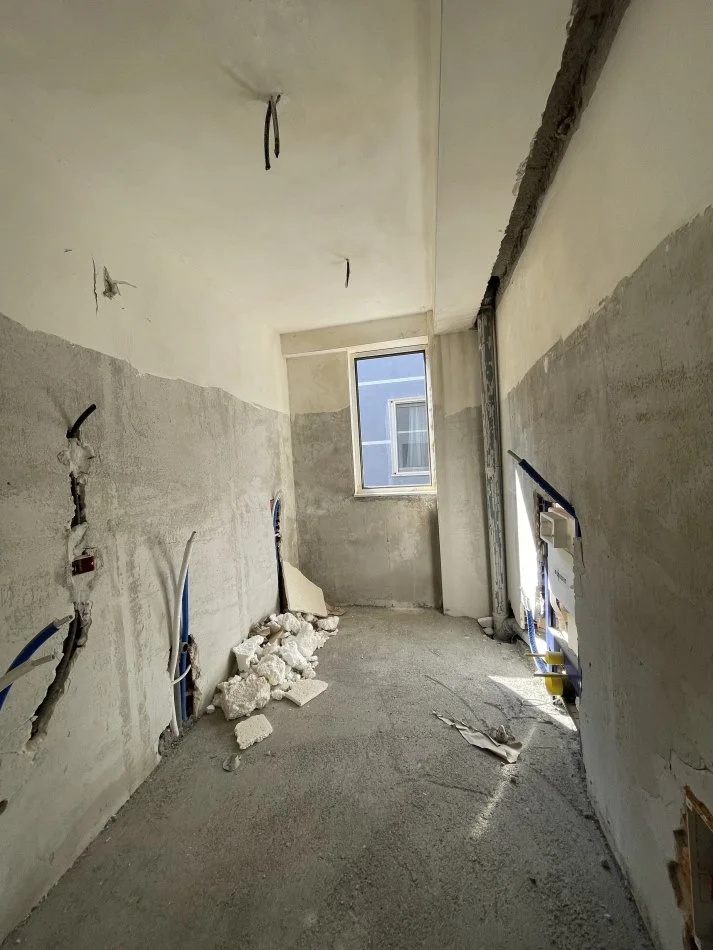 Tirane, shitet apartament 3+1+Ballkon Kati 5, 154 m² 163.000 € (Shkoze)