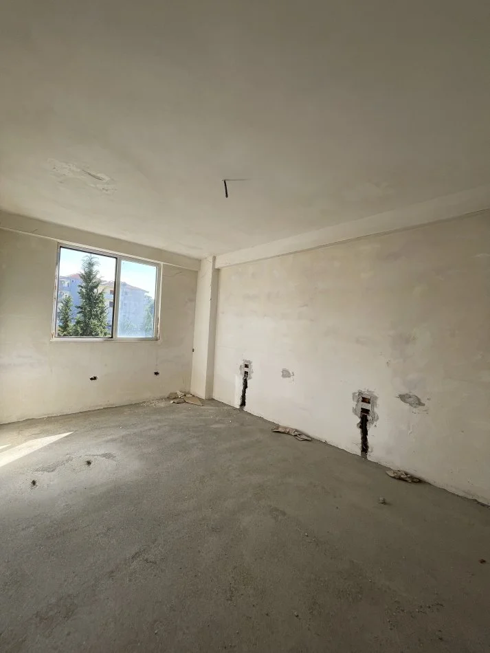 Tirane, shitet apartament 3+1+Ballkon Kati 5, 154 m² 163.000 € (Shkoze)
