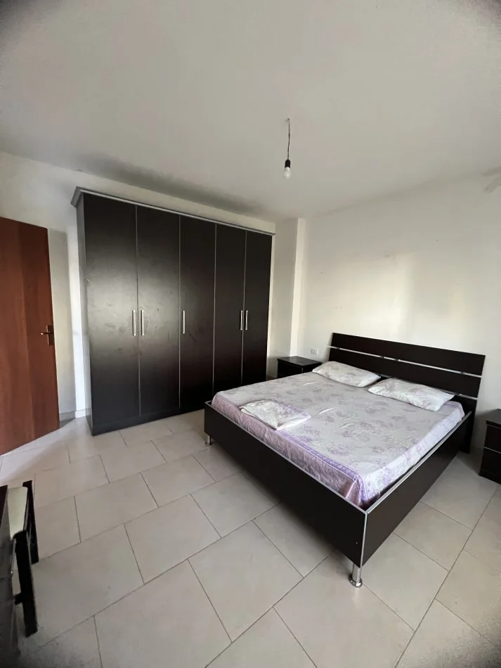 Durres, jepet me qera apartament 1+1+Ballkon Kati 2, 70 m² 250 €