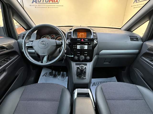 Tirane, shes makine Opel zafira Viti 2008, 4.900 Euro