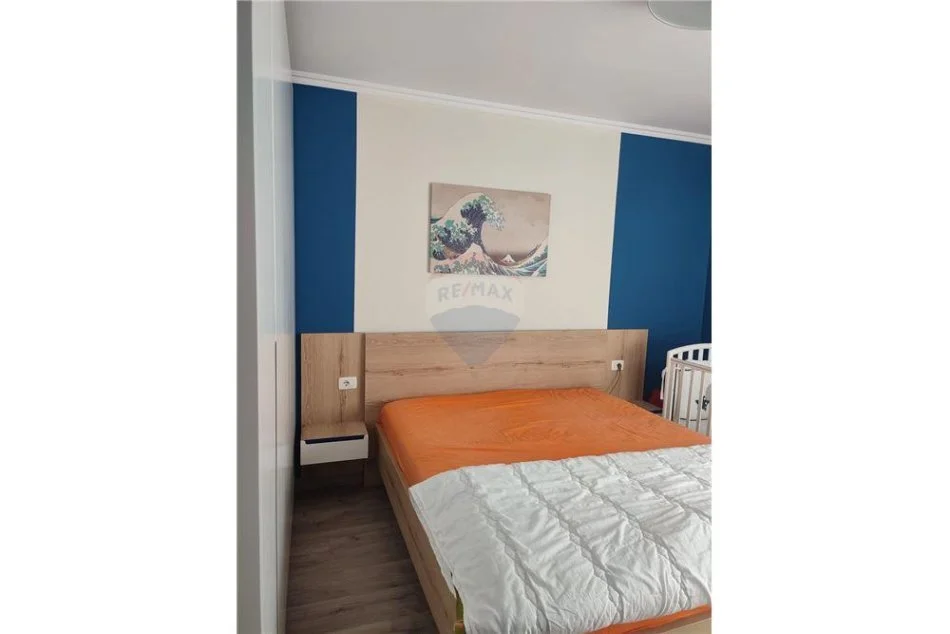 Tirane, jepet me qera apartament 2+1 Kati 3, 89 m² 550 € (Kopshti botanik)