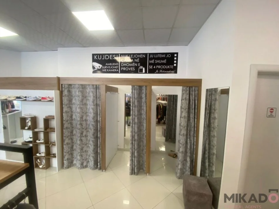 Durres, shitet dyqan Kati 0, 125 m² 450.000 € (Durres)